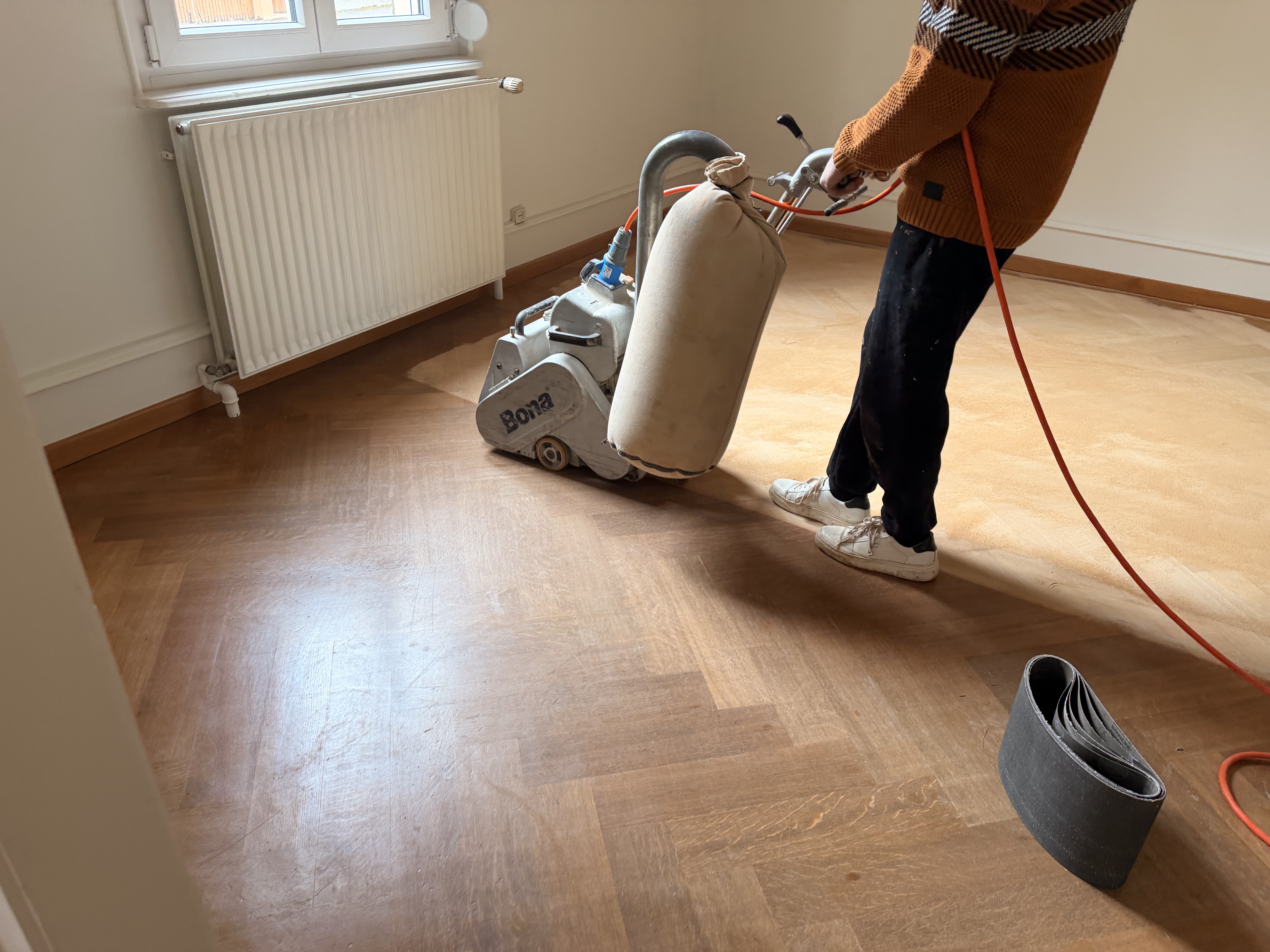 Ponçage de parquet à Strasbourg : rénovation experte en Alsace