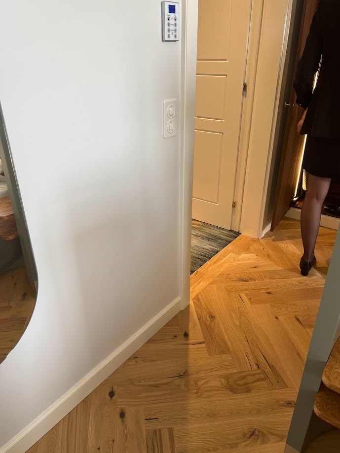 Rénovation haut de gamme : remplacement du parquet dans un grand hôtel alsacien