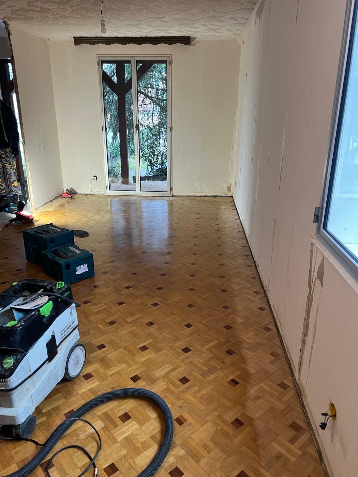 Parquettiste professionnel : le guide complet pour choisir un expert du parquet en France