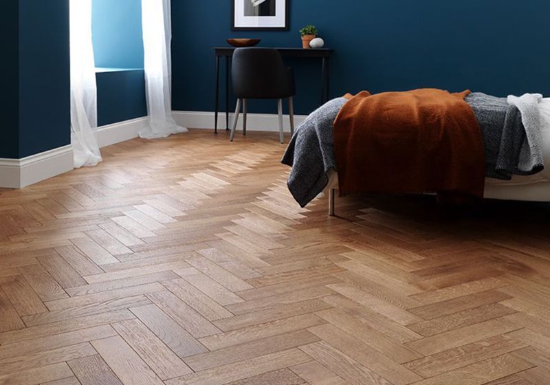 Parquet en Bois Naturel vs Carrelage Imitation Bois : Pourquoi le Vrai l'Emporte Toujours ?